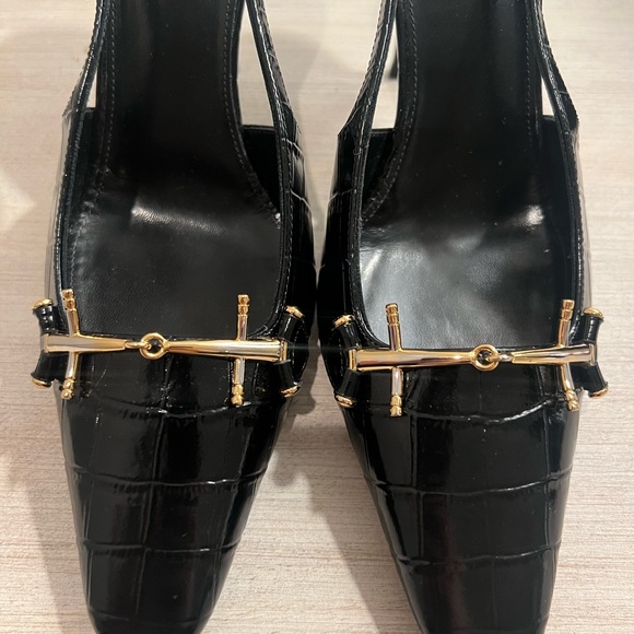 SAINT LAURENT BLADE SLINGBACK PUMPS IN CROCODILE-EMBOSSED PATENT LEATHER - Picture 5 of 14